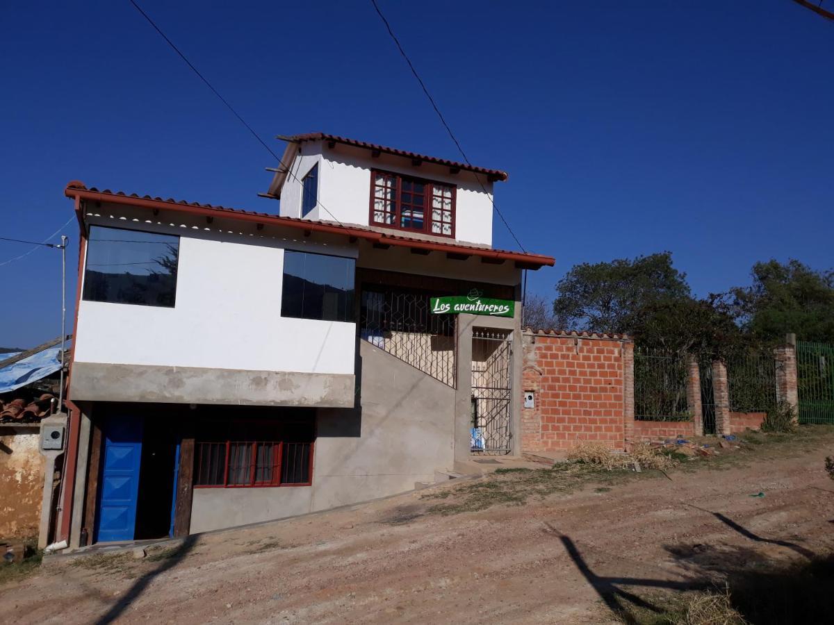 Los Aventureros Hostel Samaipata Bagian luar foto